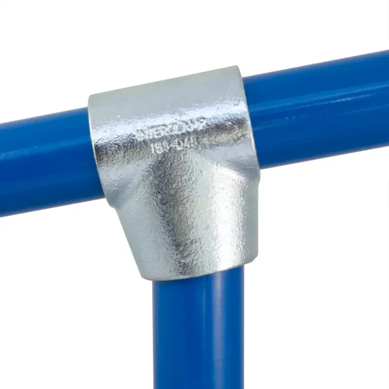153 - Raccord en té avec angle variable (0° - 11°)