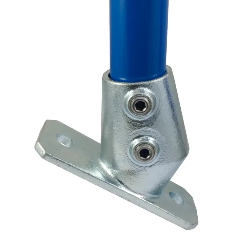 251 - Raccord socle fixation sol (30° à 45°)